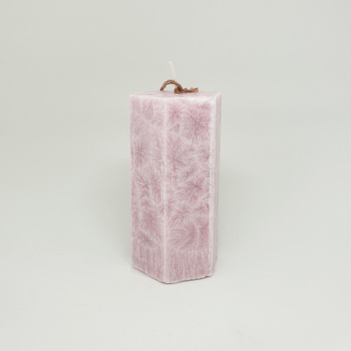 Rožinė šešiakampė žvakė Baltic Candles, 10 cm