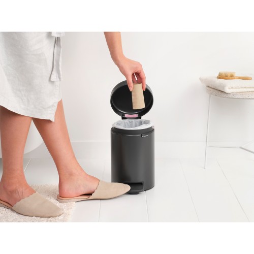 Šiukšlių dėžė Brabantia NEWICON, pilkos sp., 5 l