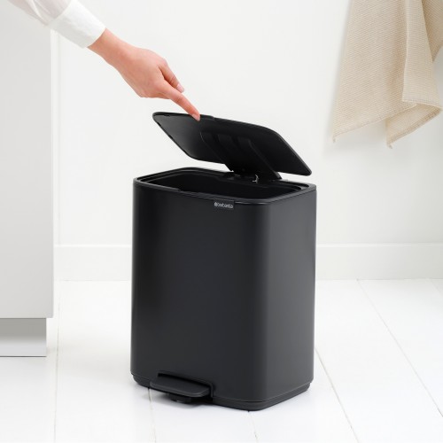 Šiukšlių dėžė Brabantia Bo, juodos sp., 12 L