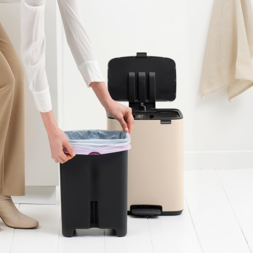 Šiukšlių dėžė Brabantia Bo, smėlio sp., 12 L