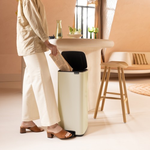 Šiukšlių dėžė Brabantia Bo, smėlio sp., 30 L