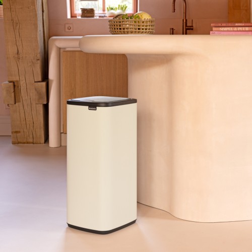 Šiukšlių dėžė Brabantia Bo Touch, smėlio sp., 30 L