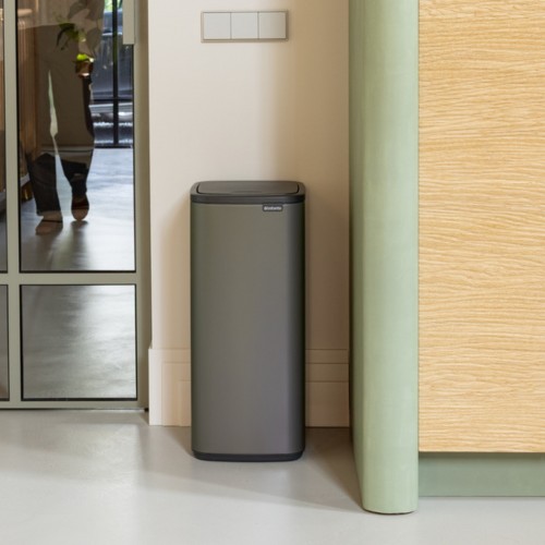 Šiukšlių dėžė Brabantia Bo Touch, platininės sp., 30 L